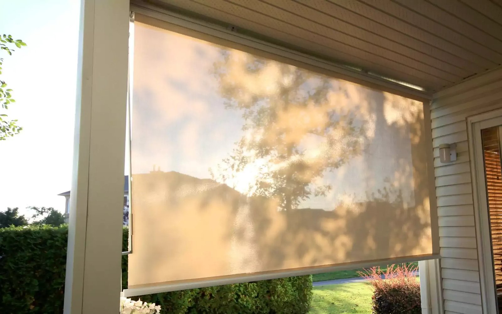 Exterior Solar Shades That Defend Against the Sun